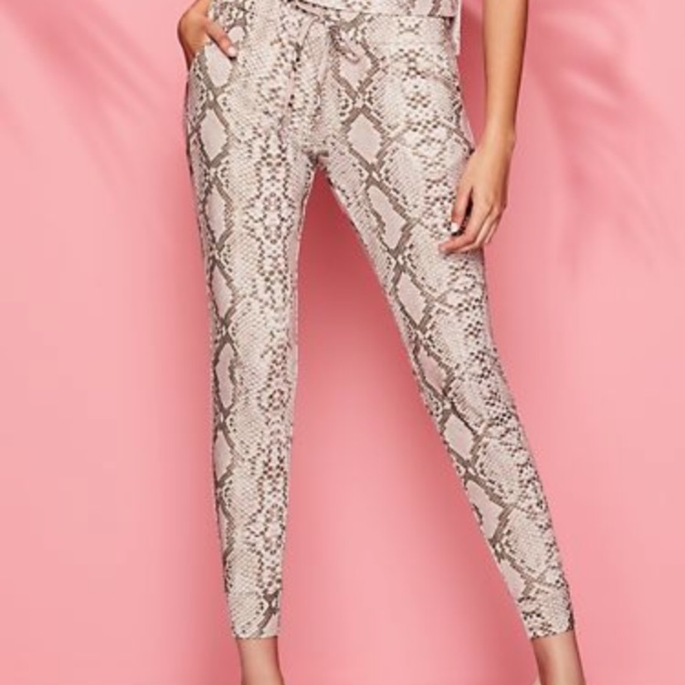 New York and Company Joggers